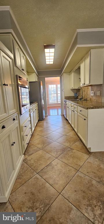 property at 208 Senseny Glen Dr