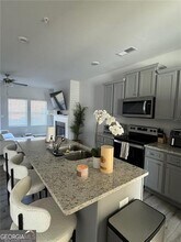 6087 Mallory Rd in College Park, GA - Building Photo - Building Photo