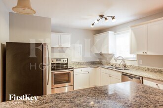 10808 Ruckle St in Indianapolis, IN - Foto de edificio - Building Photo