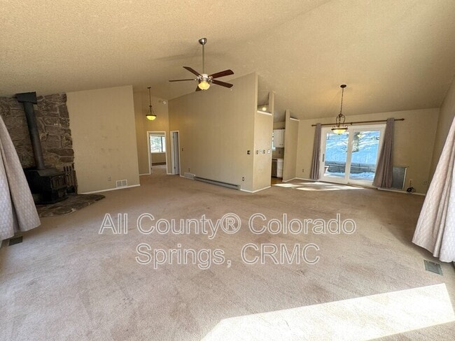 931 Kings Crown Rd in Woodland Park, CO - Building Photo - Building Photo