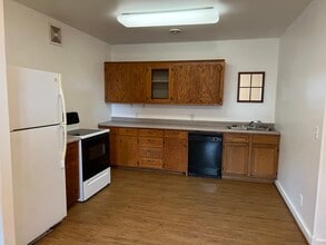 810 S Old Highway 18, Unit C in Princeton, MN - Foto de edificio - Building Photo