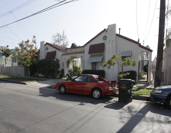 4212-4216 1/2 Lockwood Ave in Los Angeles, CA - Building Photo - Building Photo