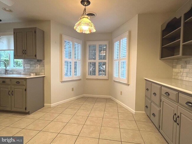 330 Parkwood Dr in Chambersburg, PA - Building Photo - Building Photo