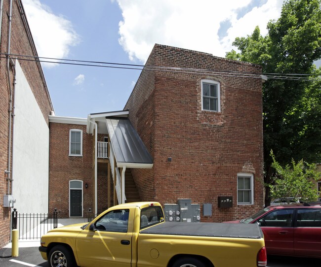 1301 W Main in Richmond, VA - Building Photo - Building Photo