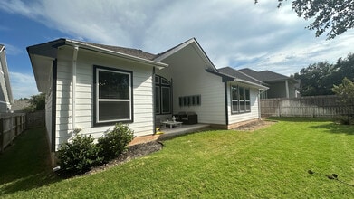 Room in House on Craven Hill Ln in Leander, TX - Building Photo - Building Photo