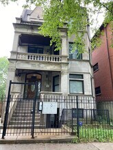 5172 S Michigan Ave, Unit 1 in Chicago, IL - Building Photo - Building Photo