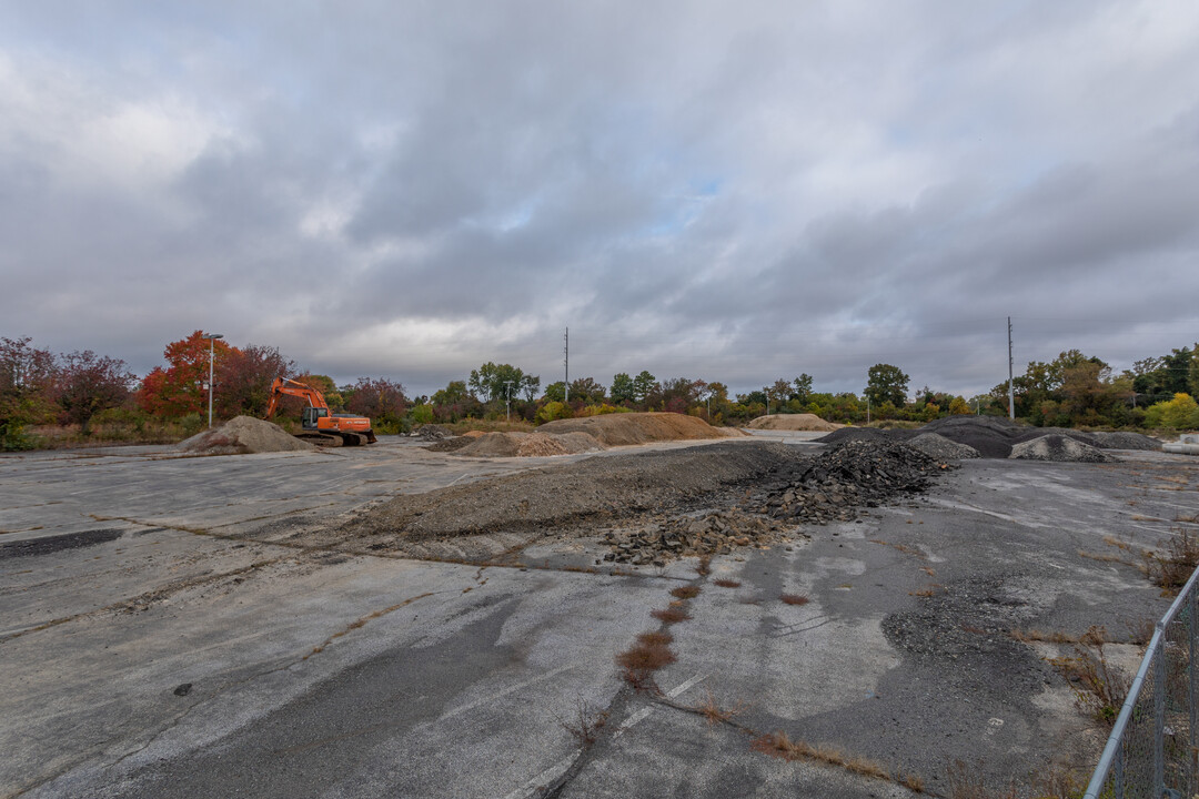 2100 Ogletown Rd in Newark, DE - Building Photo