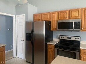 1128 Brookside Ct in Avon, IN - Building Photo - Building Photo