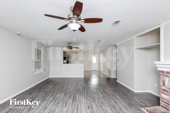 8771 Cove Meadow Ln in Fort Worth, TX - Building Photo - Building Photo