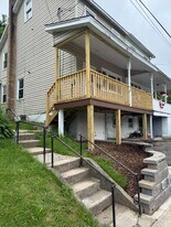 105 E Railroad St in Nesquehoning, PA - Building Photo