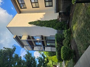 1711 W Jarvis Ave in Chicago, IL - Building Photo - Building Photo