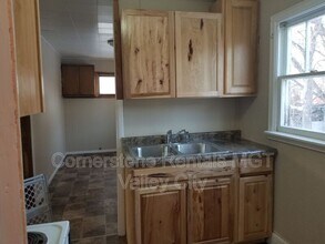 233 8th Ave NE in Valley City, ND - Building Photo - Building Photo