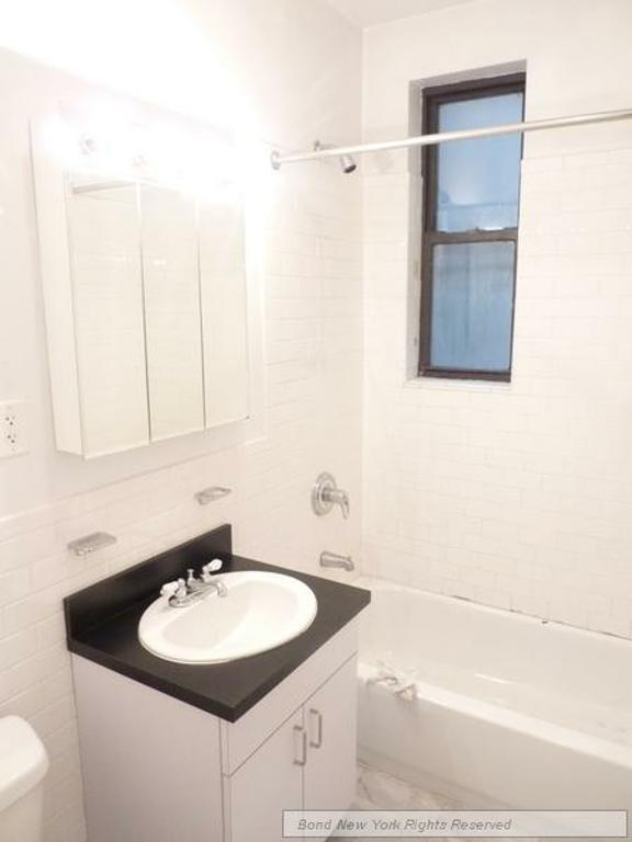 206 W 104th St in New York, NY - Building Photo - Building Photo