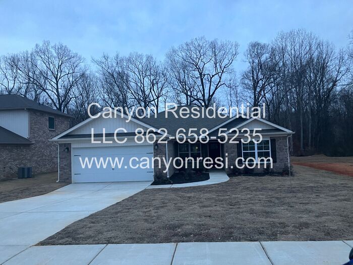 110 Gulf Hills Ave in Toney, AL - Building Photo