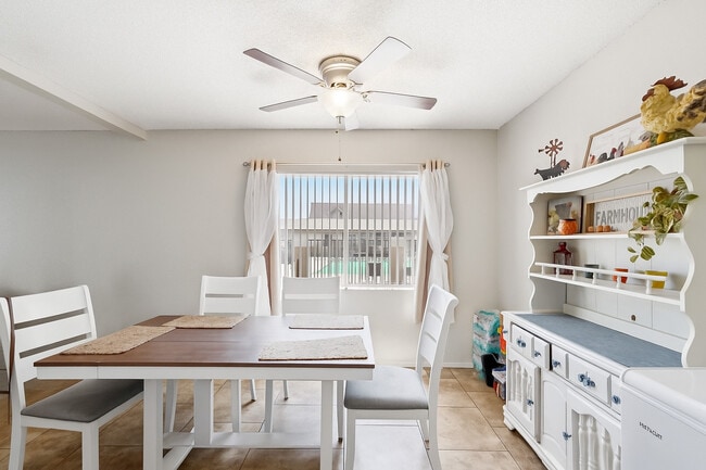 Woodridge Manor Apartments