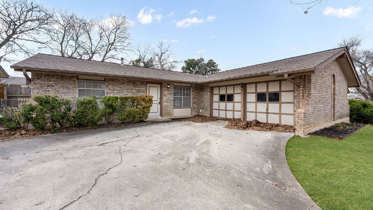 4710 Casa Bello St in San Antonio, TX - Building Photo