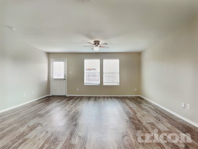 424 Mallow Dr in New Braunfels, TX - Foto de edificio - Building Photo