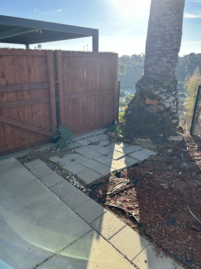 2815 Todd St in Oceanside, CA - Foto de edificio - Building Photo