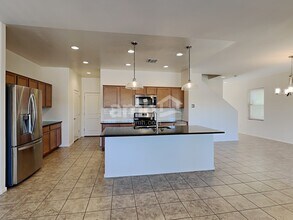 683 N Nestled Hummingbird Ln E in Sahuarita, AZ - Building Photo - Building Photo