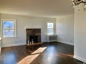 37 Buffalo Ave in East Atlantic Beach, NY - Building Photo - Building Photo