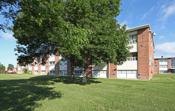 Lawrence Heights in Toronto, ON - Building Photo - Building Photo