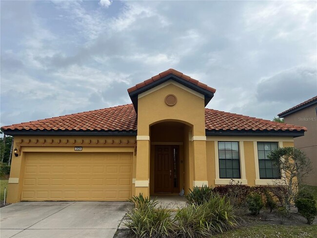 property at 2529 Rosemont Cir