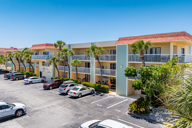 Fifty Gulfside in Indian Rocks Beach, FL - Building Photo - Building Photo