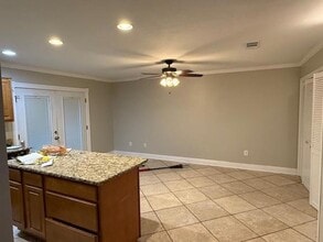 2013 N Woodlawn Ave in Metairie, LA - Building Photo - Building Photo