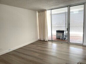 1556 Piikoi St in Honolulu, HI - Building Photo - Building Photo