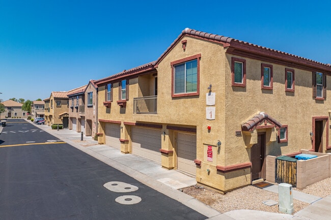 Daravante Condominiums