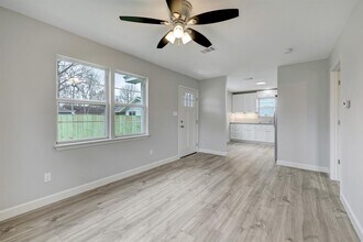 4014 Tilson Ln-Unit -B in Houston, TX - Building Photo - Building Photo