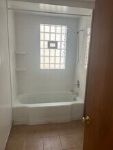 5247 W Agatite Ave in Chicago, IL - Building Photo - Building Photo