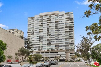 10501 Wilshire Blvd in Los Angeles, CA - Building Photo - Building Photo