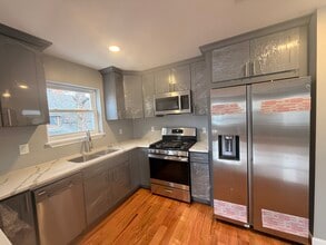 288 S 7th St in Newark, NJ - Building Photo - Building Photo