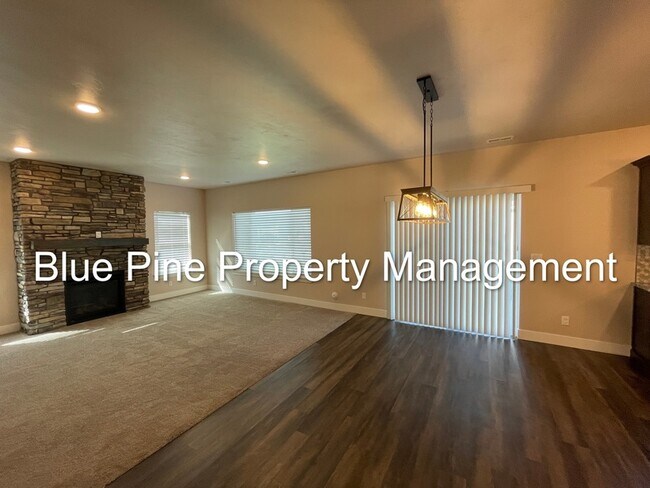 381 Victoria St in Ammon, ID - Building Photo - Building Photo