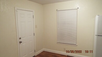 141 Julia Helen Dr in San Antonio, TX - Building Photo - Building Photo