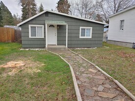 1412 N 9th St in Coeur d'Alene, ID - Building Photo