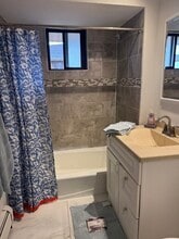 15744 Lake Dr in Oak Forest, IL - Building Photo - Building Photo