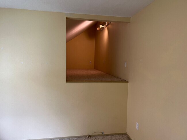 4348 190th Ave SE in Issaquah, WA - Building Photo - Building Photo
