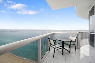 18101 Collins Ave, Unit 4209 in Sunny Isles Beach, FL - Building Photo - Building Photo
