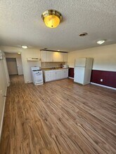 1414 Orchard Home Dr in Medford, OR - Building Photo - Building Photo