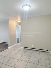 202 Charleston Blvd in Macomb, IL - Building Photo - Building Photo