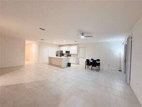 1568 Sky Lks Dr in St. Cloud, FL - Building Photo - Building Photo