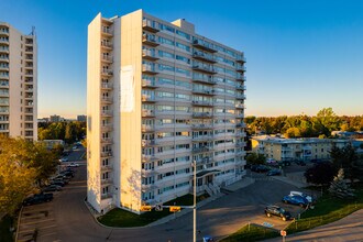 Glenmore Heights Apartments in Calgary, AB - Building Photo - Building Photo