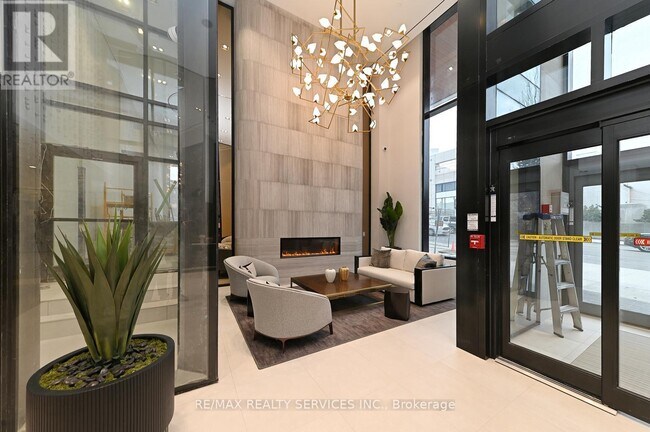 2020-2020 Bathurst St in Toronto, ON - Building Photo - Building Photo