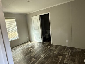 2430 County Rd 318 in Cleveland, TX - Building Photo - Building Photo