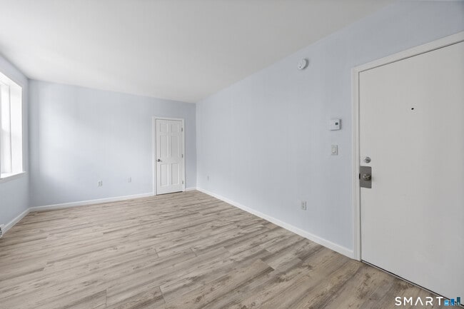 60 Center St in Wallingford, CT - Building Photo - Building Photo