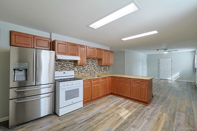 property at 293 Sinsabaugh Rd