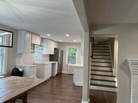 296 Oak St in Shrewsbury, MA - Building Photo