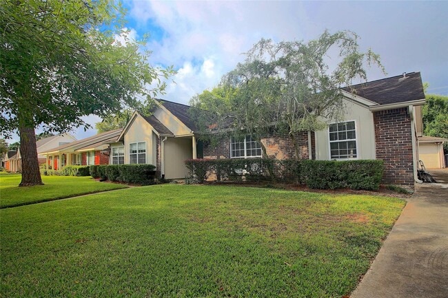 property at 10306 Bob White Dr